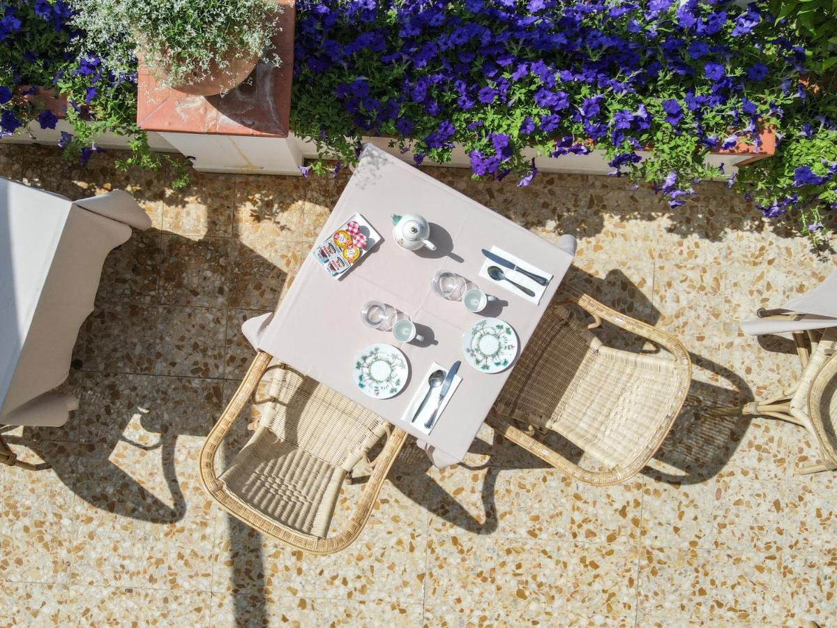 Hotel La Quietude 레지상브르 외부 사진