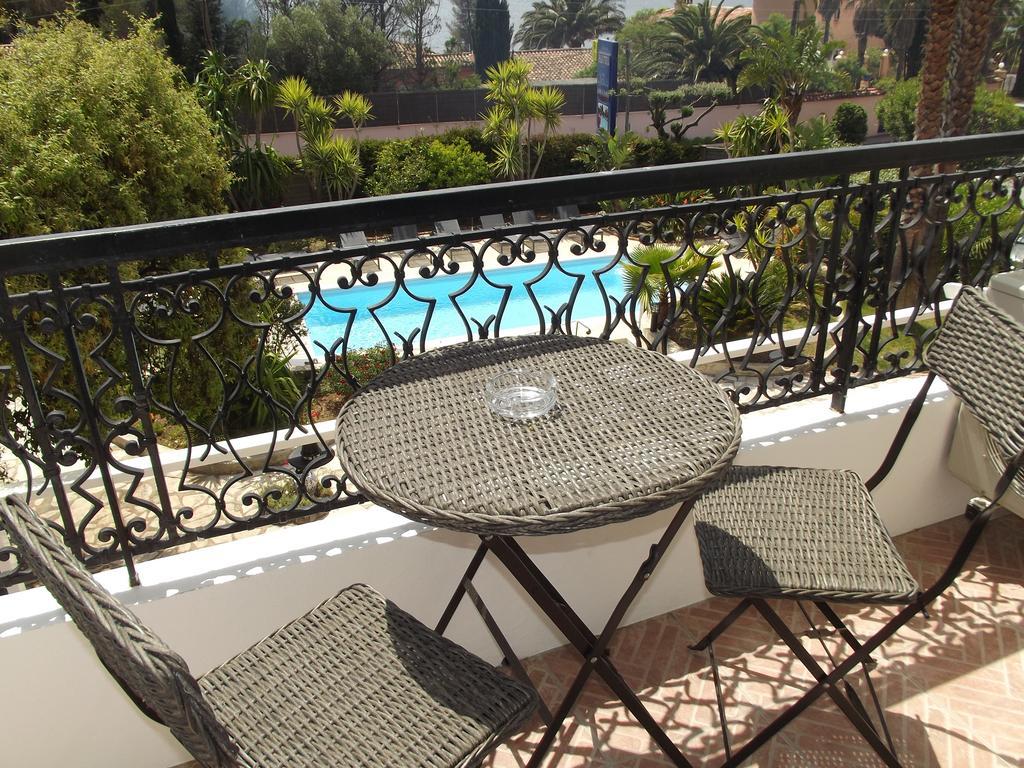 Hotel La Quietude 레지상브르 외부 사진